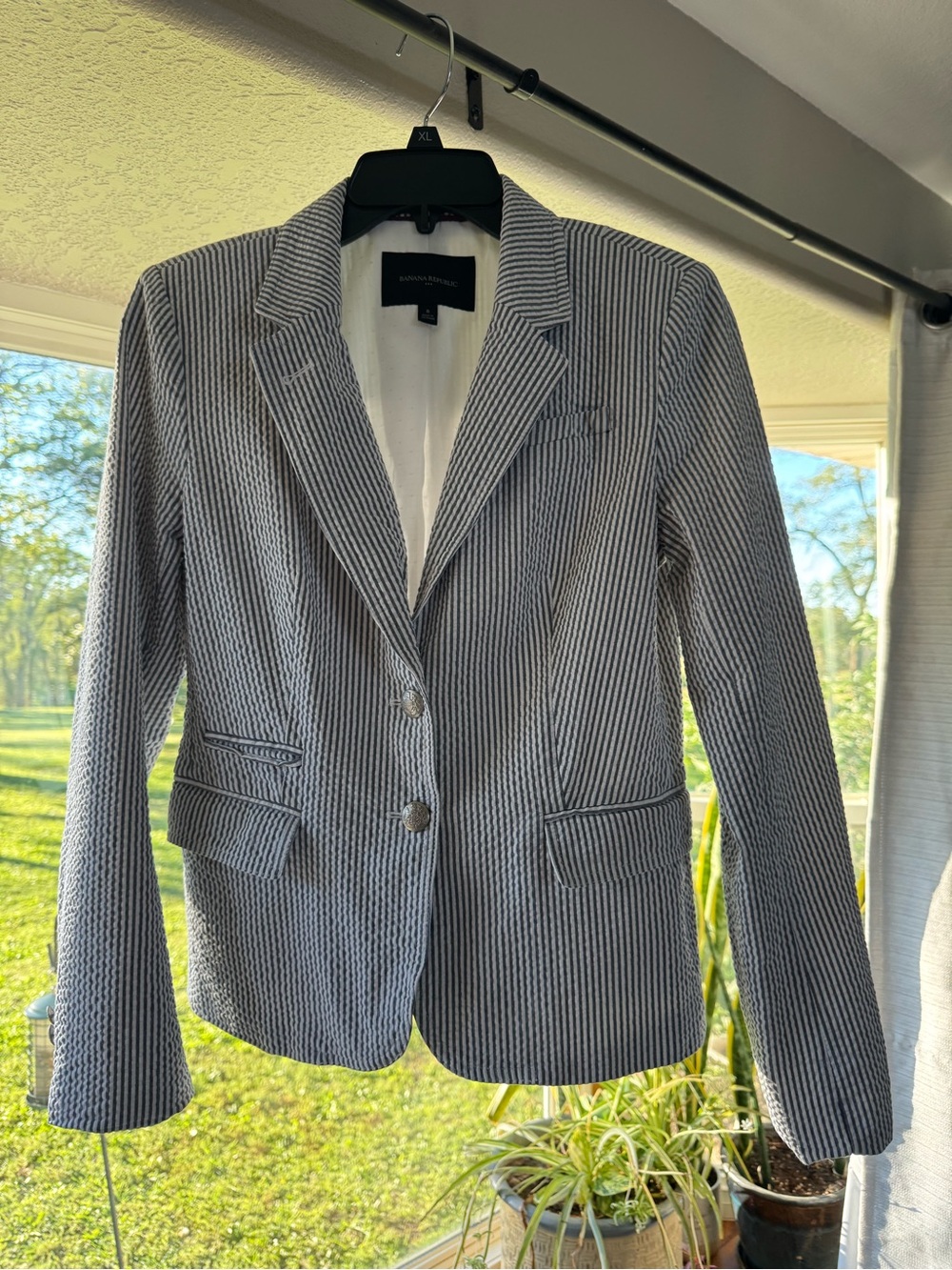 Banana Republic Blue Grey and White Stripe Seersucker Blazer